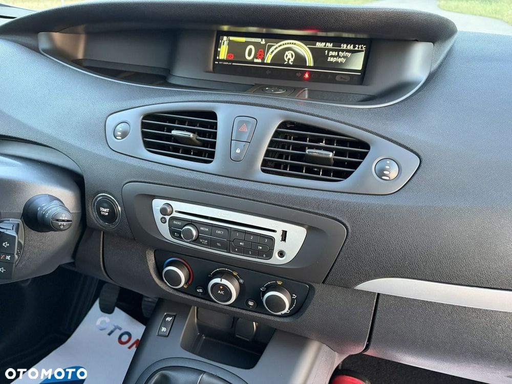 Renault Grand Scenic - 13