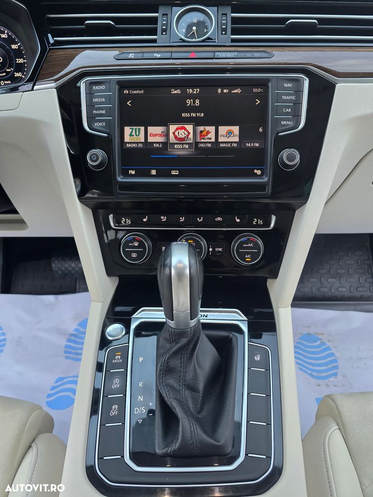 Volkswagen Passat - 24