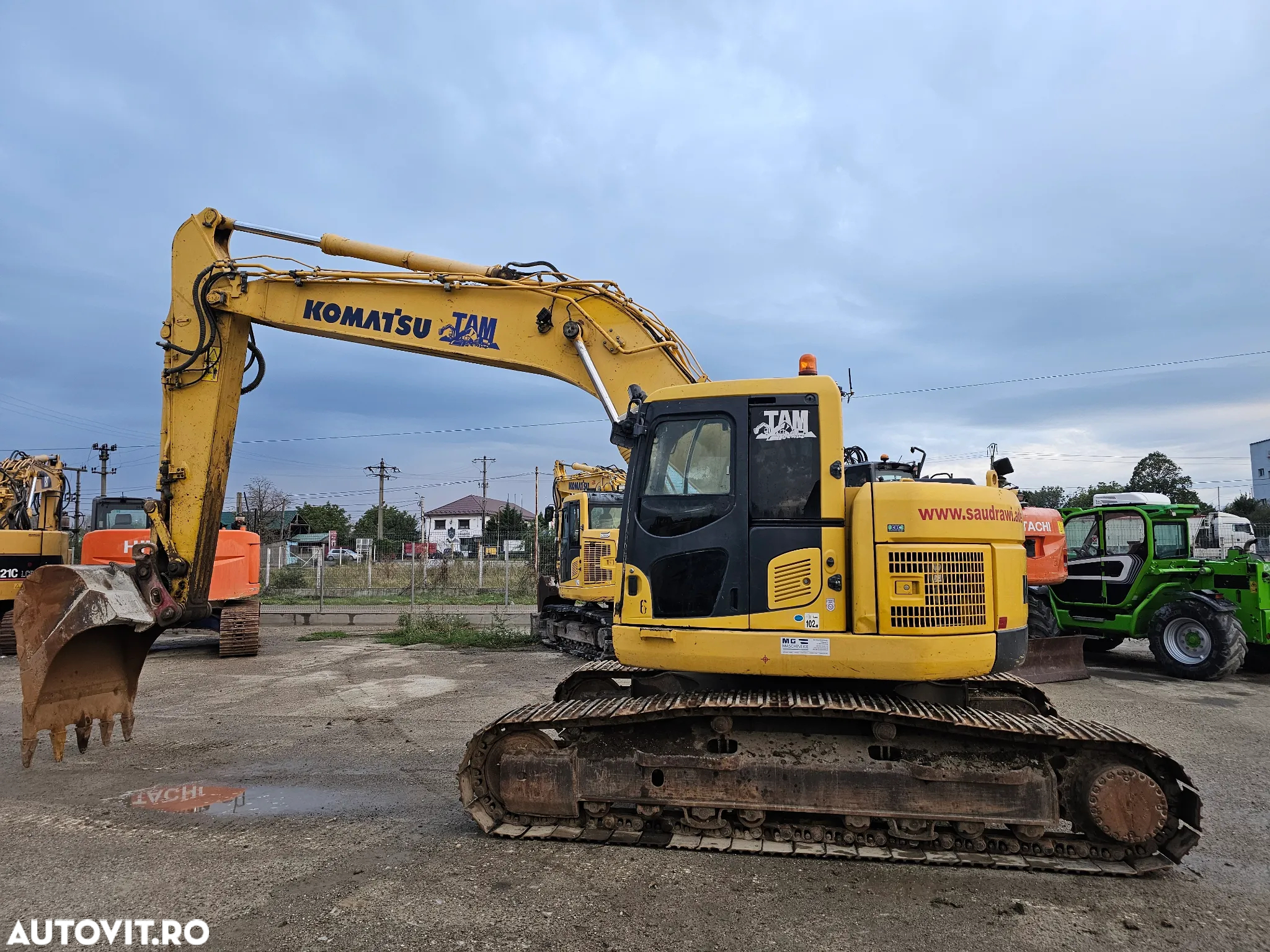 Komatsu PC228 USLC excavator pe senile compact - 3