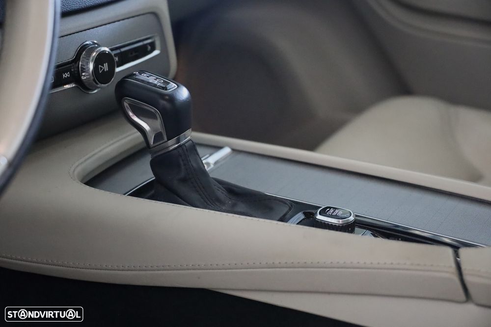 Volvo XC 90 2.0 D4 Inscription - 17