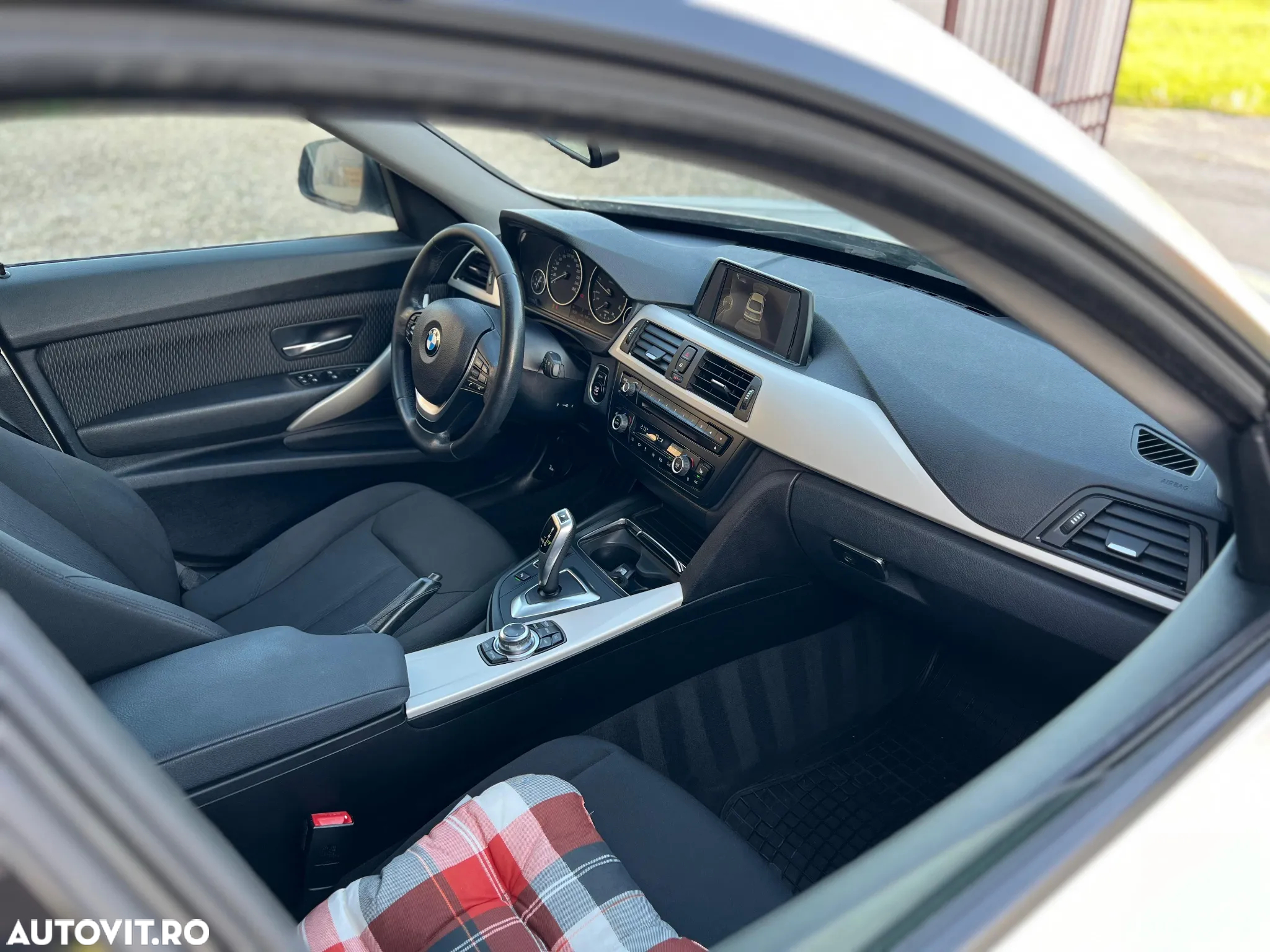 BMW Seria 3 320d GT Aut. - 22