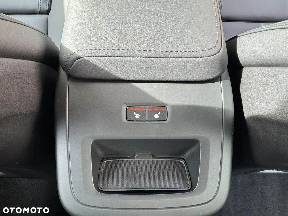Volvo XC 60 B5 B AWD Plus Dark - 24