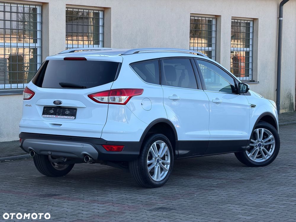 Ford Kuga 2.0 TDCi 2x4 Titanium - 3