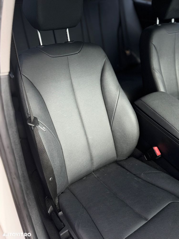 BMW Seria 3 320i AT - 14
