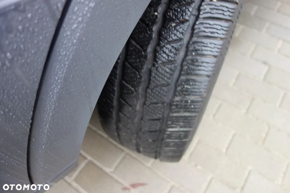 Ford Transit 2.0 Ecoblue 170 KM  Skrzynia 3.74 M Klima - 16