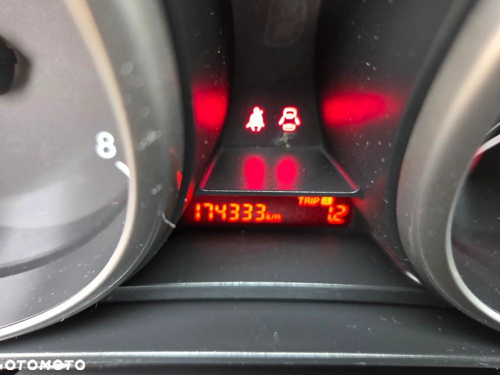 Mazda 5 2.0 MZR-DISI i-stop Sendo - 31