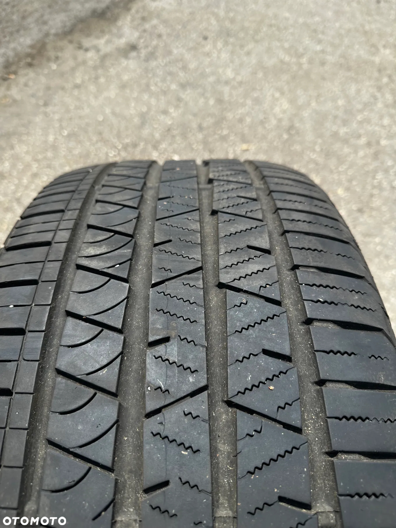 275/45x21 Continental - 3