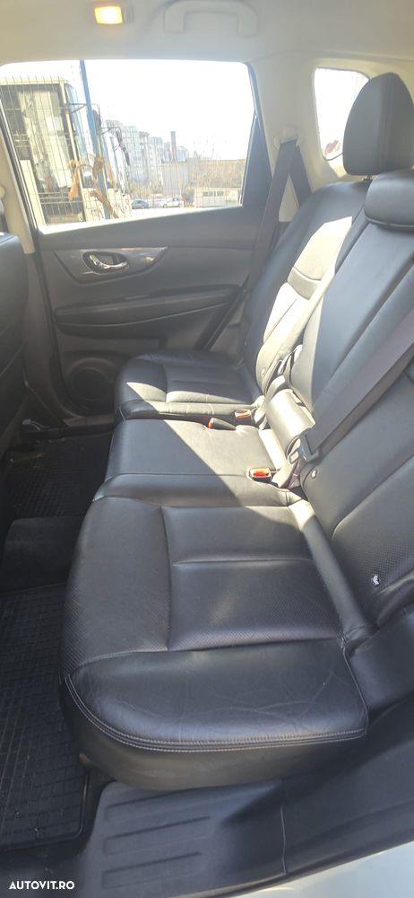 Nissan X-Trail 1.6 dCi Xtronic Tekna - 24