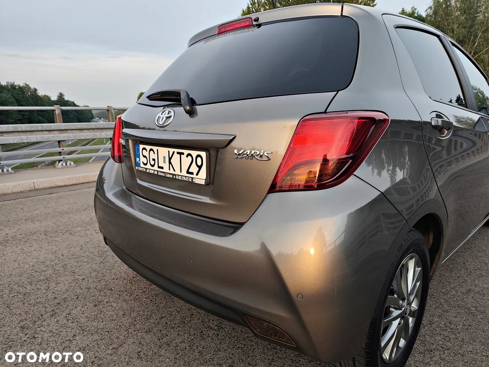 Toyota Yaris 1.33 Premium - 13