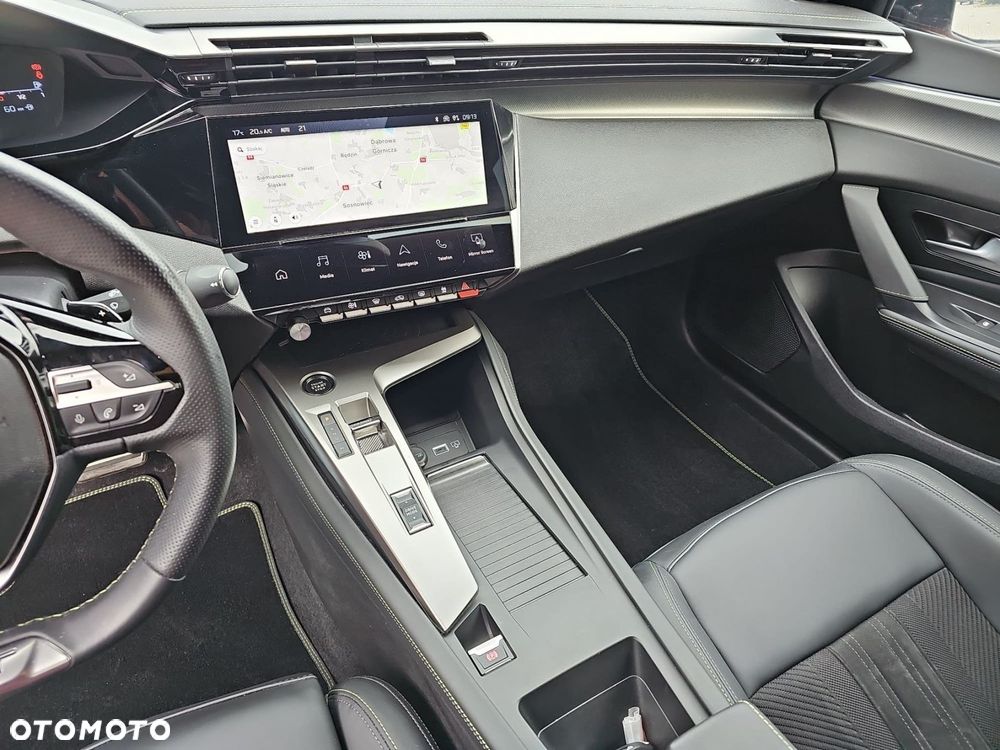 Peugeot 408 - 14