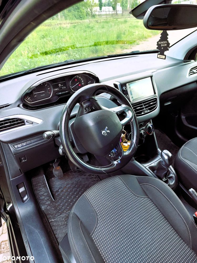 Peugeot 208 PureTech 82 Allure - 25