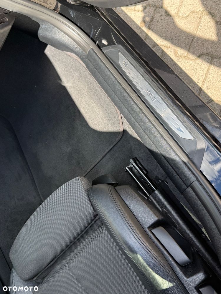 BMW Seria 3 325d Sport Line Shadow - 38