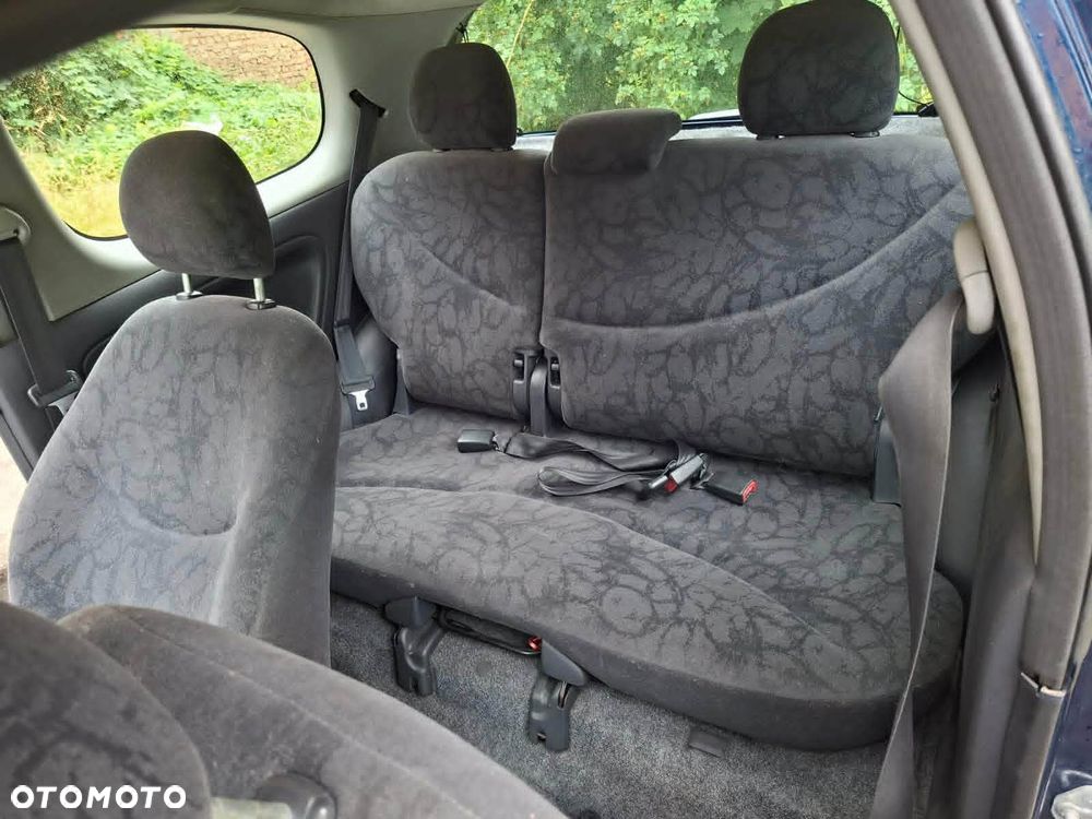 Toyota Yaris - 7