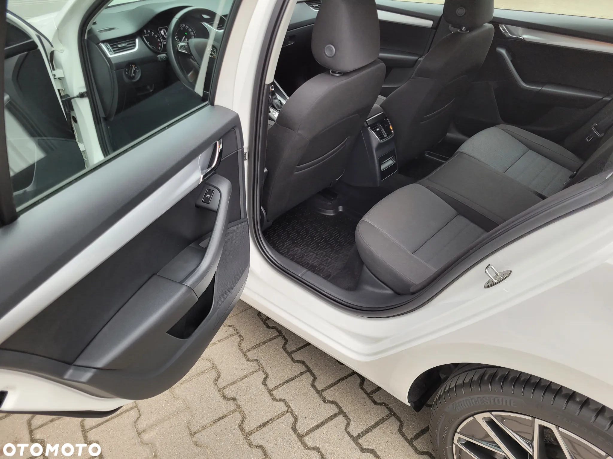 Skoda Octavia 2.0 TDI Elegance DSG - 18