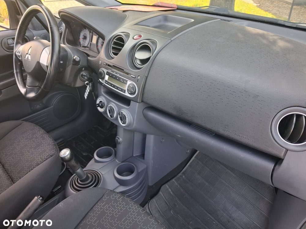 Mitsubishi Colt - 28