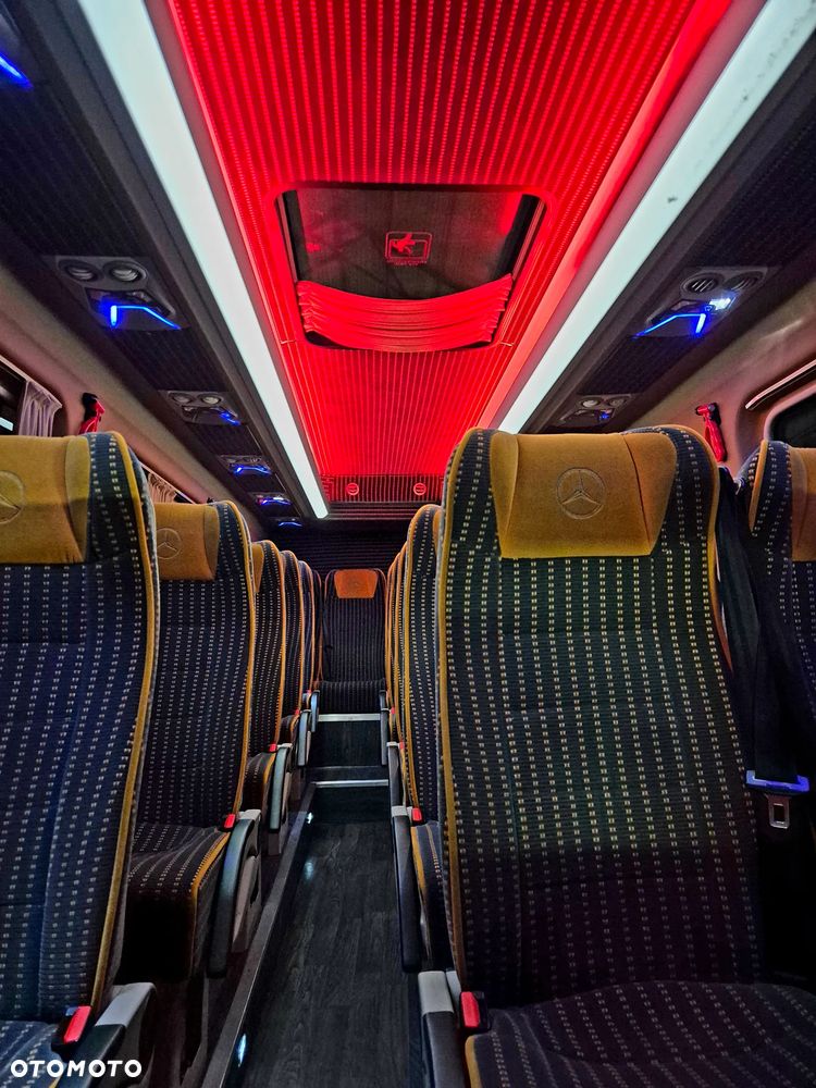 Mercedes-Benz Sprinter - 17