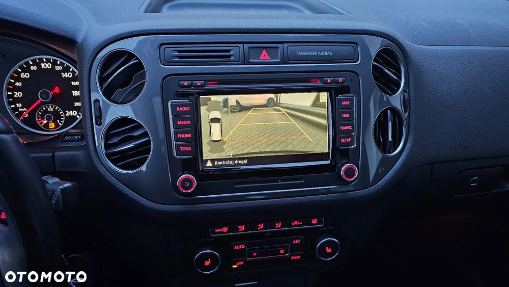 Volkswagen Tiguan 2.0 TDI 4Mot Perfectline R-Style DSG - 10