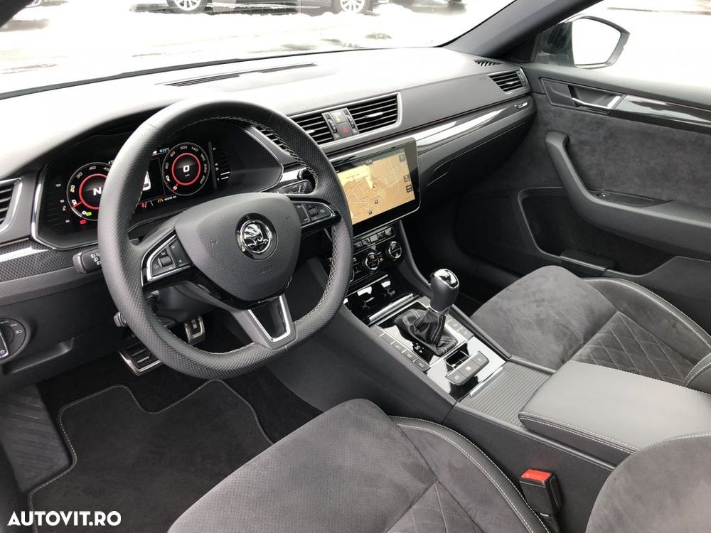 Skoda Superb Combi 2.0 TDI 4X4 DSG Sportline - 11