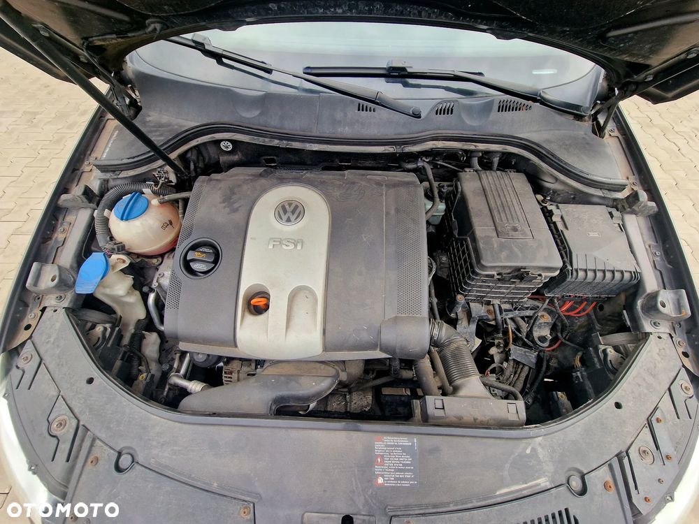 Volkswagen Passat 1.6 FSI Comfortline - 17