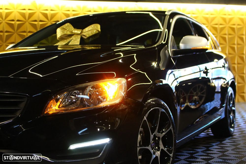 Volvo V60 2.0 D2 Momentum Drive - 4