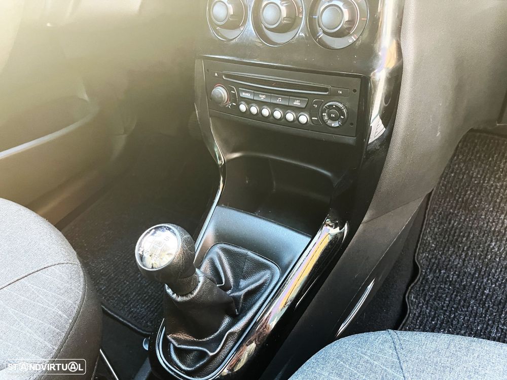 Citroën C3 1.0 VTi Attraction - 24