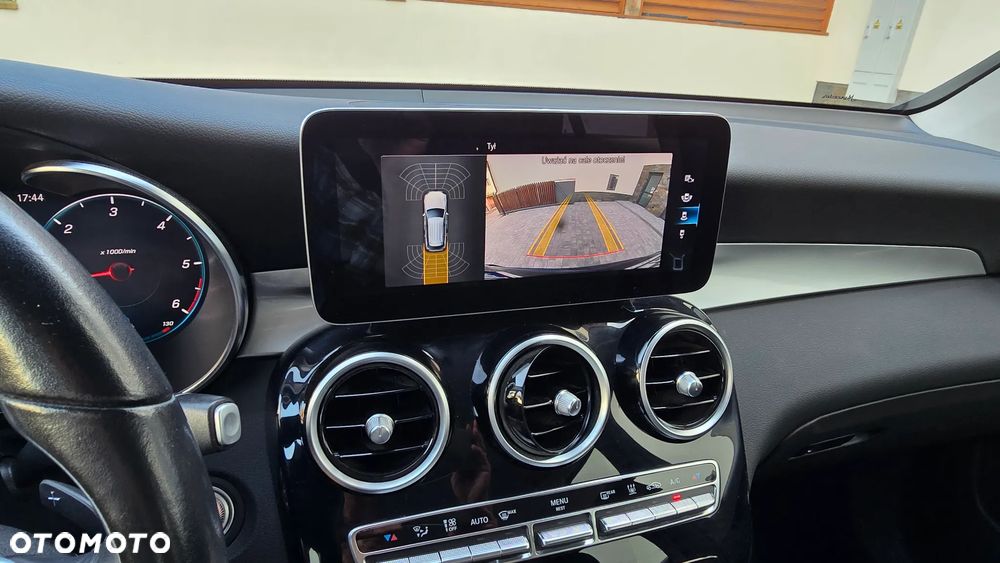 Mercedes-Benz GLC 220 d 4-Matic - 15