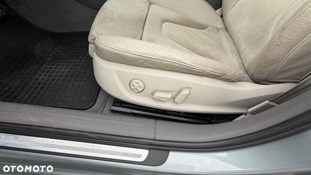 Audi A4 Avant 3.0 TDI DPF quattro S tronic S line Sportpaket - 37