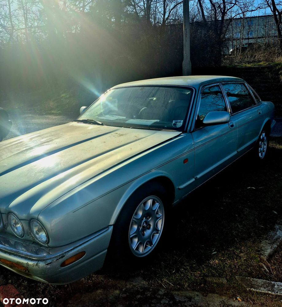Jaguar XJ Sovereign 4.0 - 12