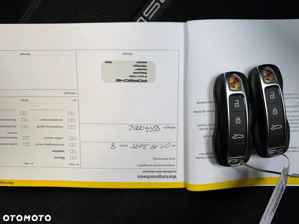 Porsche 911 Carrera GTS PDK - 27