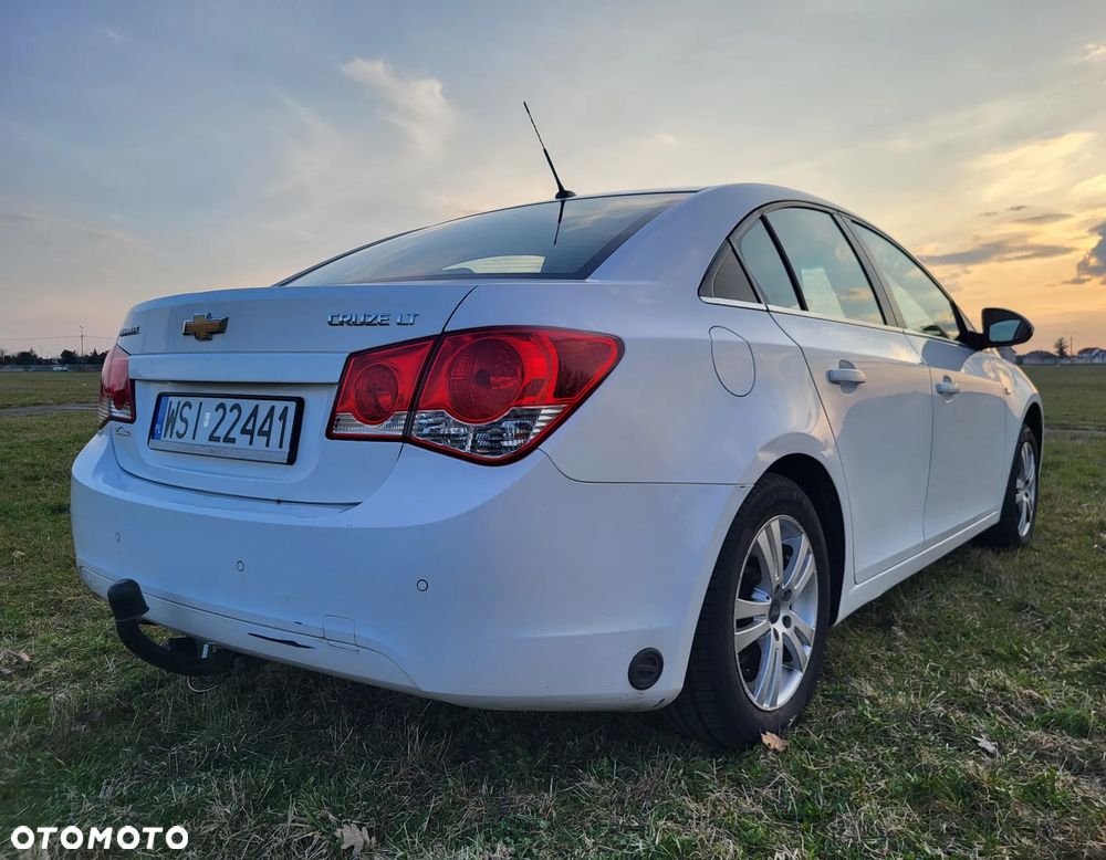 Chevrolet Cruze 1.8 LT - 2