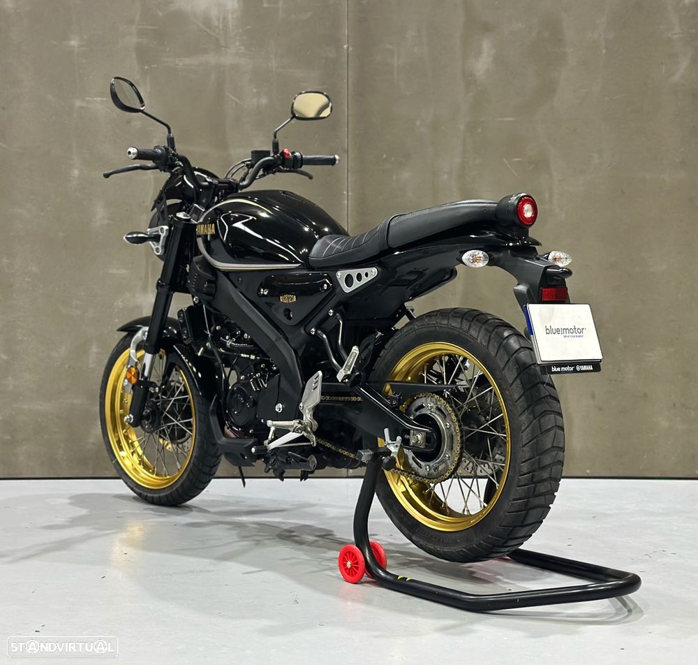 Yamaha XSR 125 Legacy - 13
