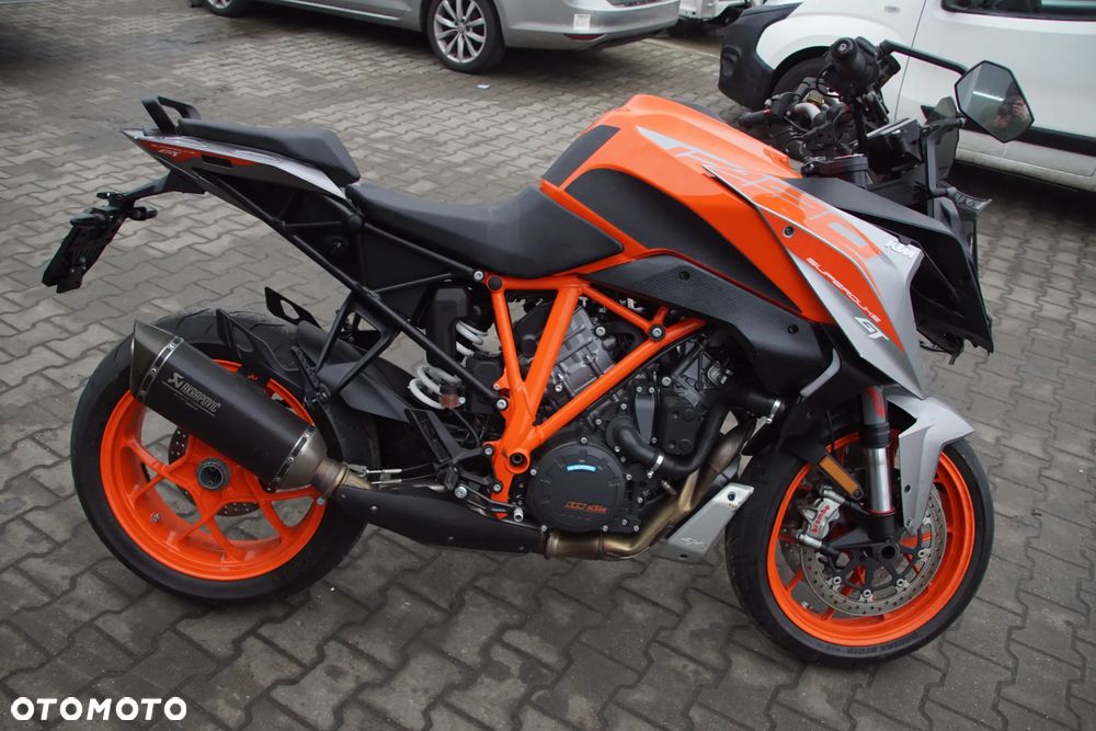 Motocykl na części KTM 1290 SUPER DUKE GT 2019 silnik dekiel osłona zbiornik licznik lagi laga lampa amortyzator felga rama dokumenty siedzenie przełącznik wydech akrapovic błotnik - 3