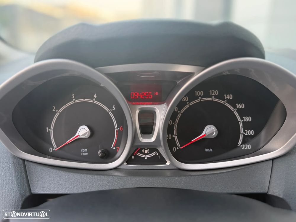 Ford Fiesta 1.25 Titanium - 23