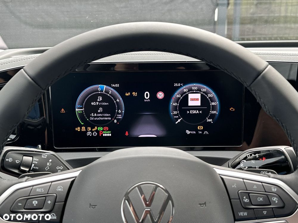 Volkswagen Tiguan - 31