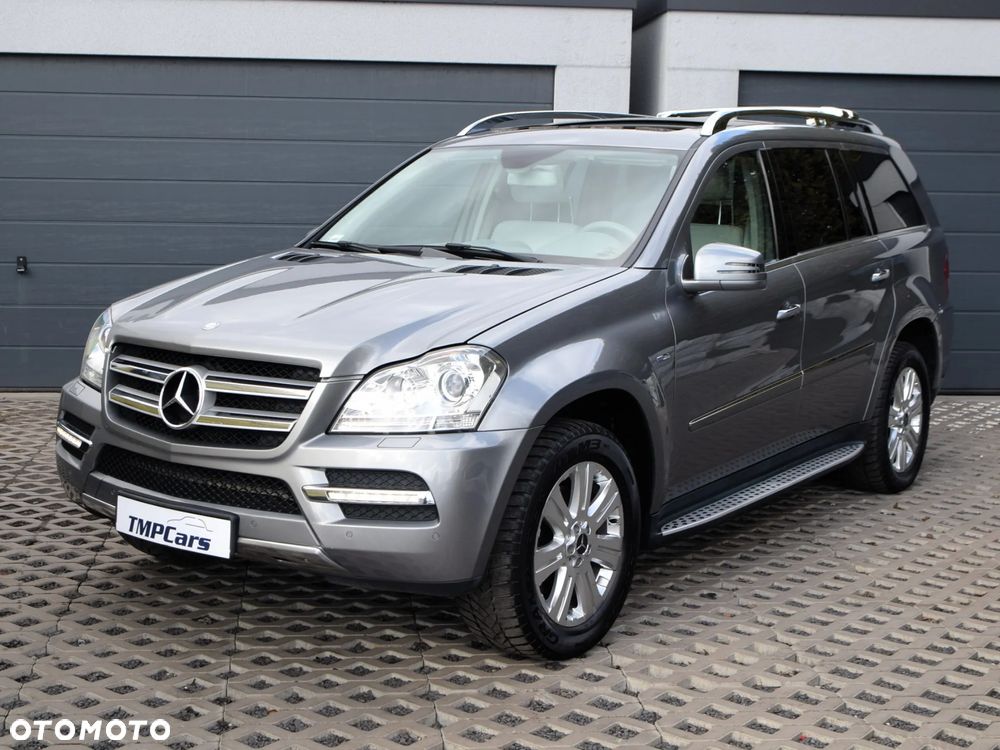 Mercedes-Benz GL - 12