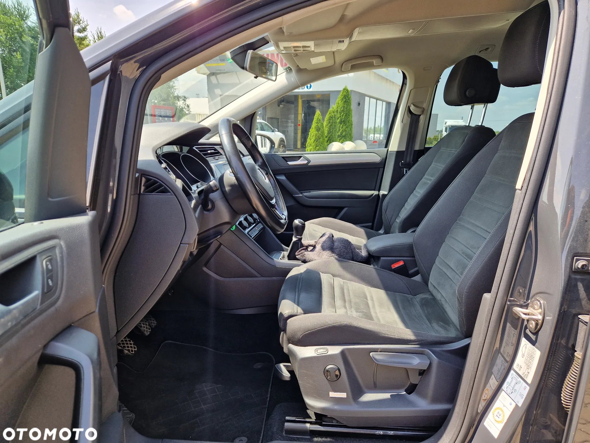 Volkswagen Touran 1.6 TDI BMT SCR Comfortline - 10