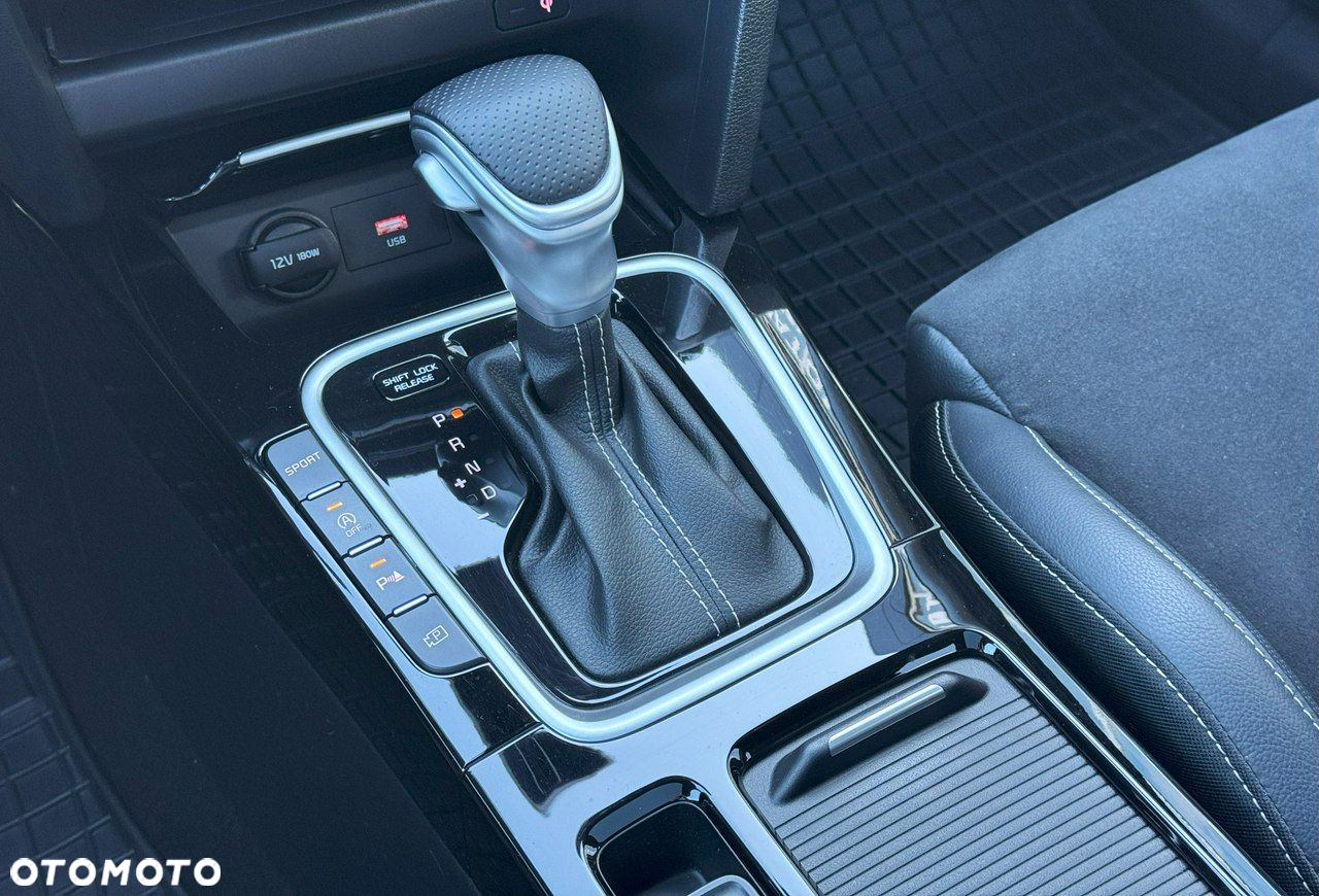 Kia ProCeed - 25