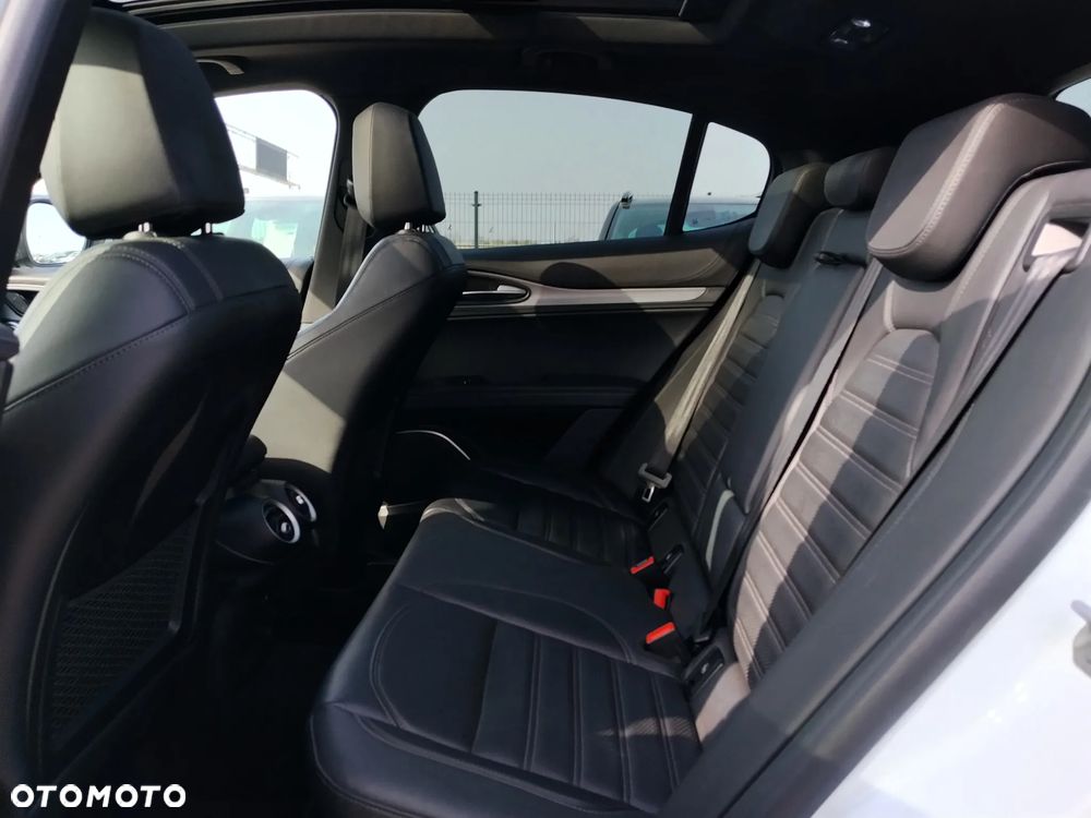 Alfa Romeo Stelvio 2.0 Turbo Veloce TI Q4 - 7