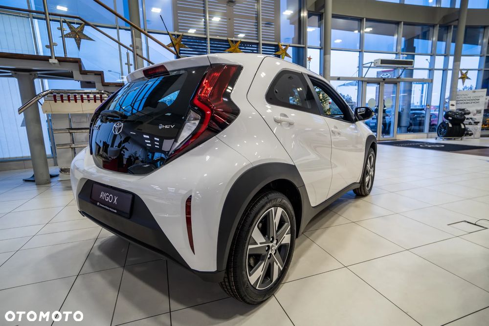 Toyota Aygo X Hybrid 1.5 Comfort e-CVT - 5