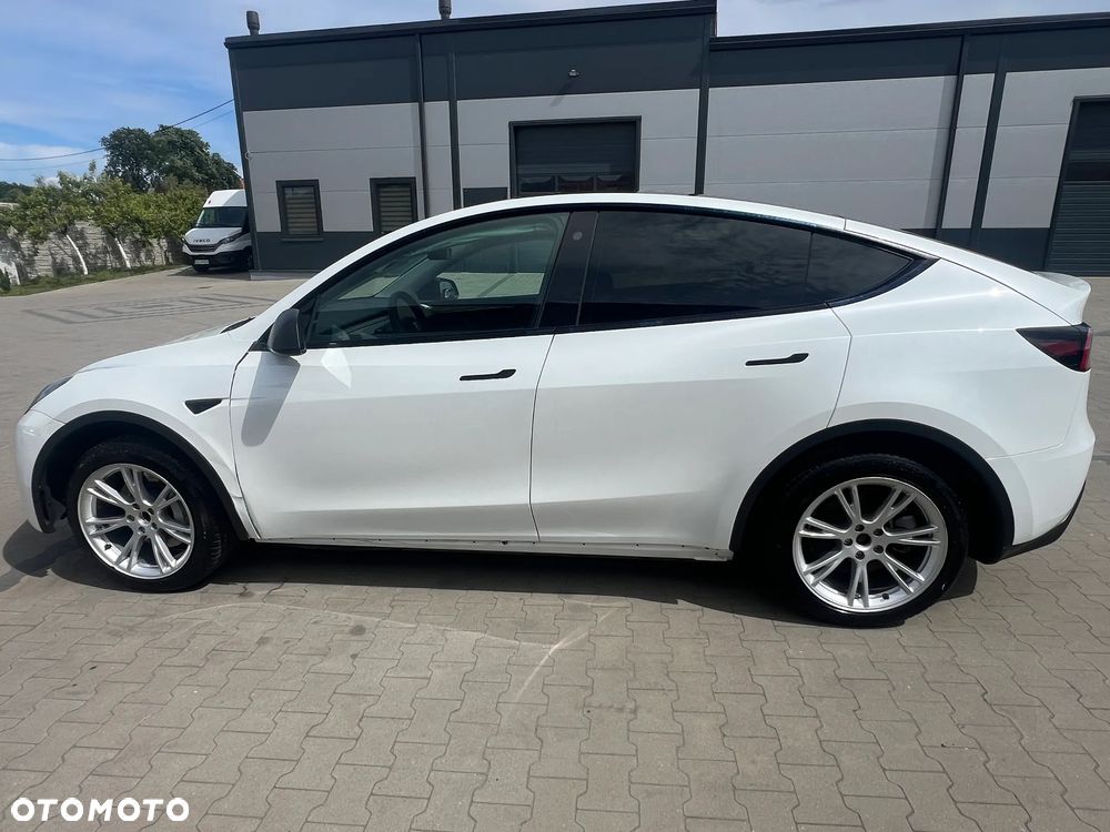 Tesla Model Y RWD - 6