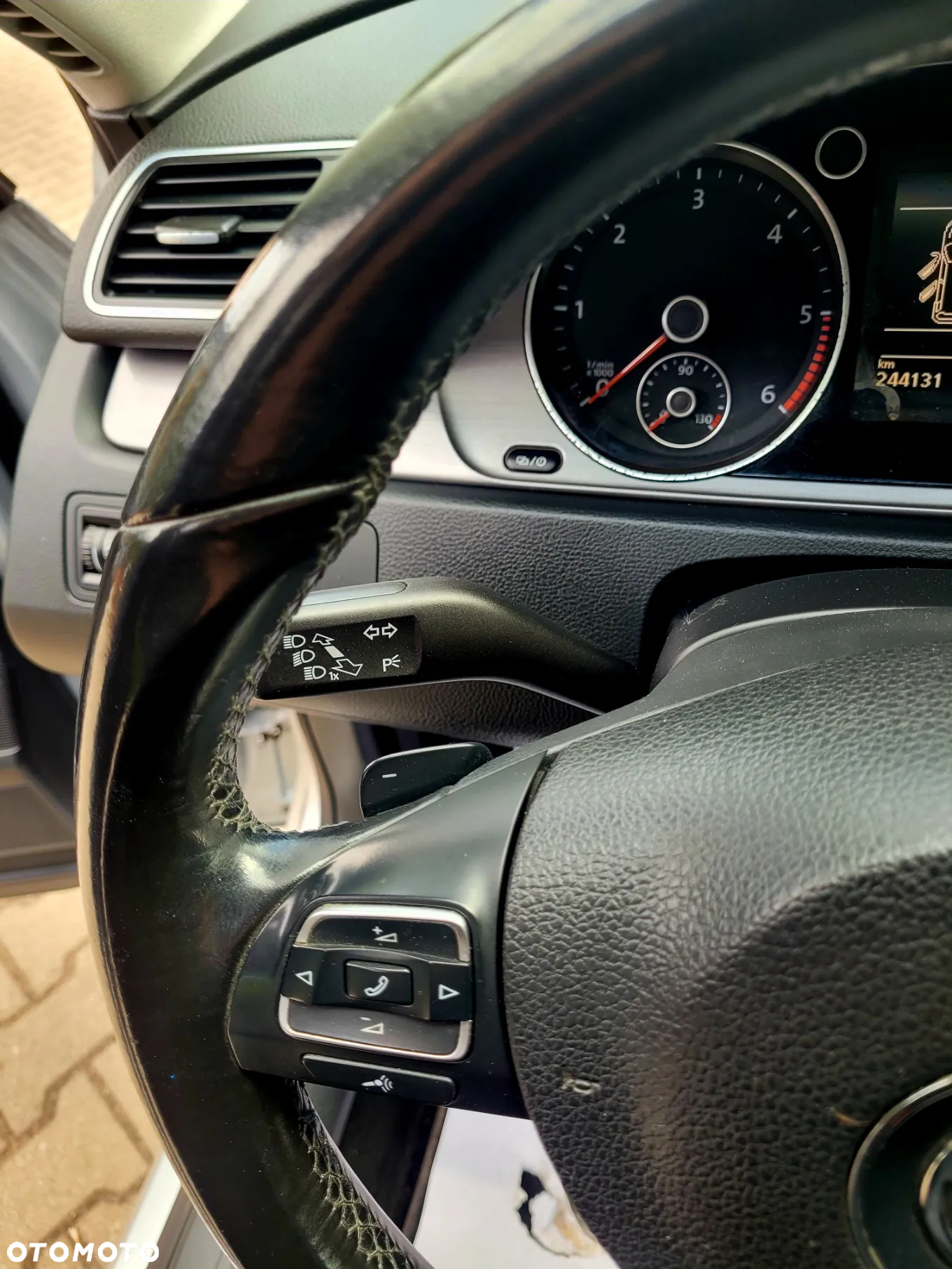 Volkswagen Passat 2.0 TDI Comfortline DSG - 29