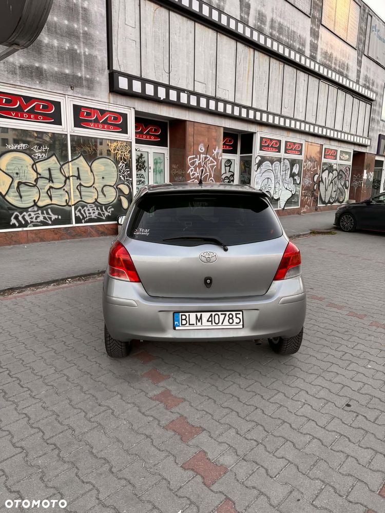 Toyota Yaris 1.4 D-4D Sol - 4