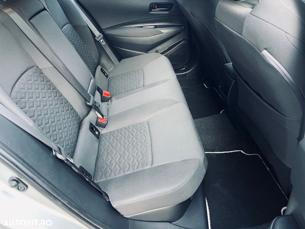 Toyota Corolla 1.8 HSD Business Plus - 20