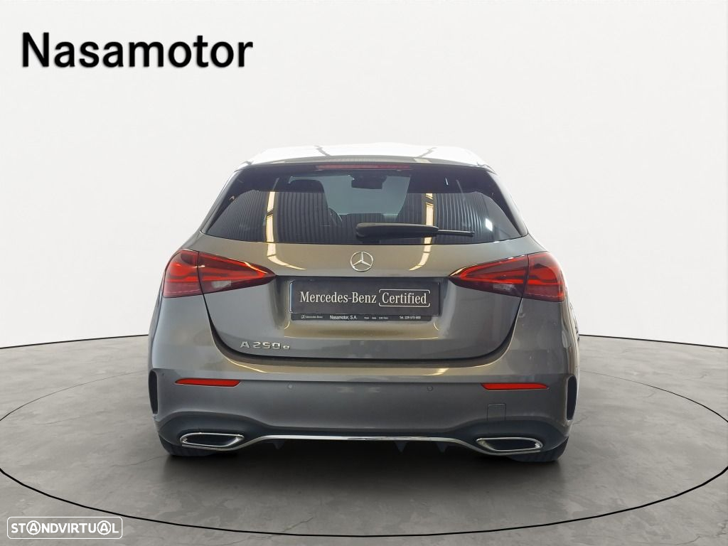 Mercedes-Benz A 250 e AMG Line - 3