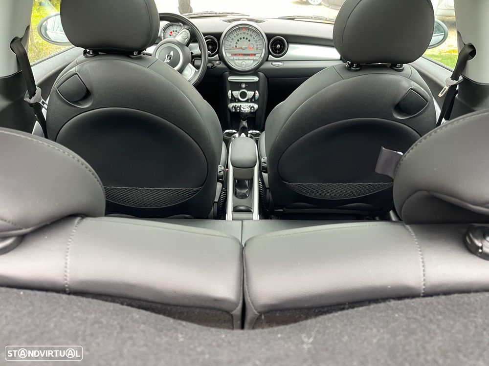 MINI 3 Portas Cooper D - 5