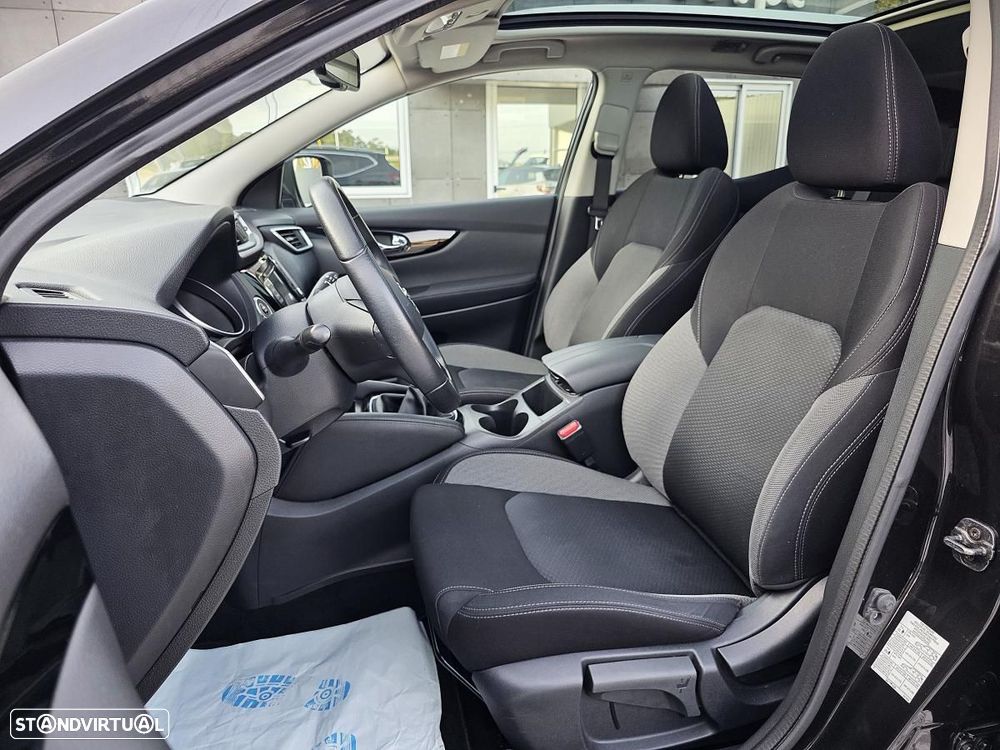 Nissan Qashqai 1.5 dCi N-Connecta J18 - 18