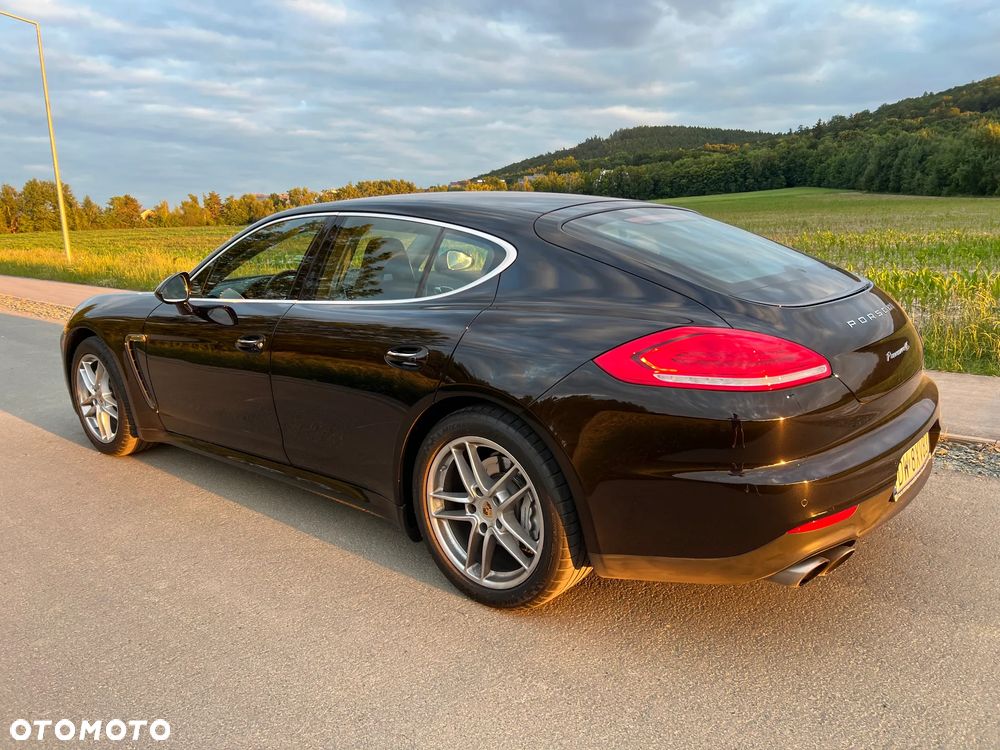 Porsche Panamera 4S - 4