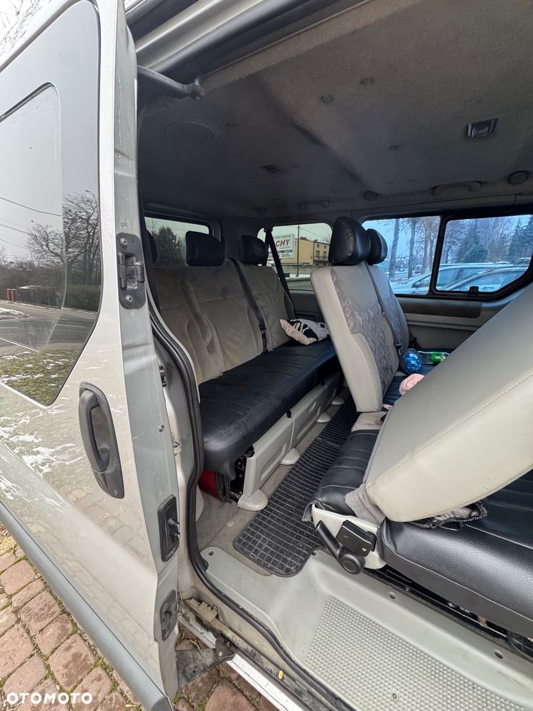 Renault Trafic Passenger - 6