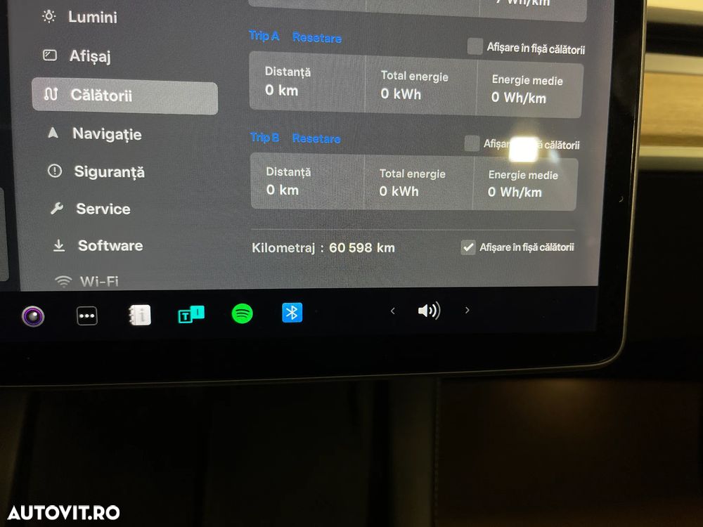 Tesla Model 3 Langstreckenbatterie Allradantrieb Dual Motor - 32
