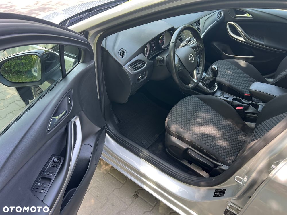 Opel Astra 1.2 T Edition S&S - 11